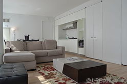 Apartment Theatre District - Living room