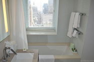 Apartment Theatre District - Bathroom 2