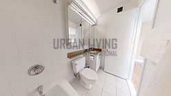 Apartment Theatre District - Bathroom 2