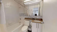 Apartment Theatre District - Bathroom 2