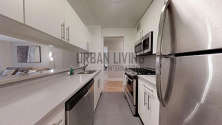 Apartment Theatre District - Kitchen