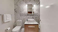 Modern residence Financial District - Bathroom
