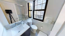 Apartment Midtown East - Bathroom