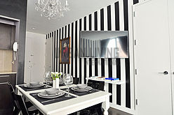 Modern residence Financial District - Living room