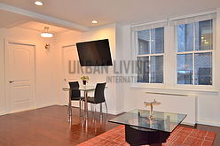 Apartment Midtown West - Living room