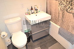 Townhouse Crown Heights - Bathroom