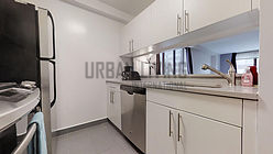 Apartment Theatre District - Kitchen