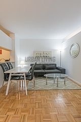 Apartment Hell's Kitchen - Living room