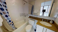 Apartment Theatre District - Bathroom 2