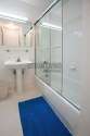 Apartment Hell's Kitchen - Bathroom