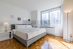 Apartment Hell's Kitchen - Bedroom