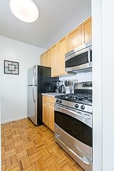 Apartment Hell's Kitchen - Kitchen
