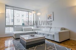 Apartment Hell's Kitchen - Living room