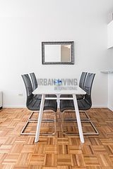 Apartment Hell's Kitchen - Living room
