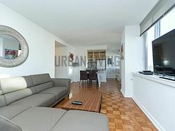 Apartment Hell's Kitchen - Living room