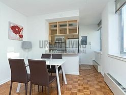 Apartment Hell's Kitchen - Living room