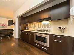 Modern residence Financial District - Kitchen