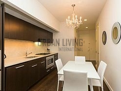 Modern residence Financial District - Living room