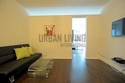 Modern residence Financial District - Living room