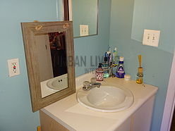 Apartment Harlem - Bathroom