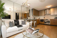 Apartment Sutton - Living room