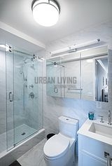 Apartment Yorkville - Bathroom