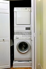 Apartment Hell's Kitchen - Bathroom