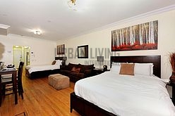 Apartment Hell's Kitchen - Living room