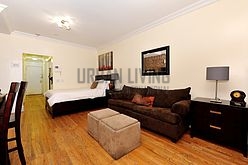 Apartment Hell's Kitchen - Living room