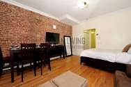 Apartment Hell's Kitchen - Living room