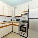 Apartment Theatre District - Kitchen