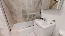 Apartment Murray Hill - Bathroom
