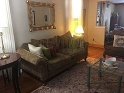House Bronx - Living room