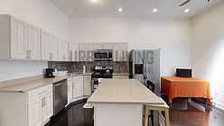 Townhouse East Flatbush - Kitchen