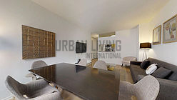 Apartment Hell's Kitchen - Living room