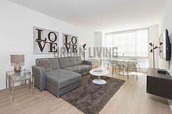 Apartment Hell's Kitchen - Living room