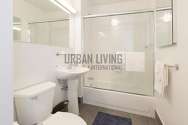 Apartment Hell's Kitchen - Bathroom