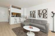 Apartment Hell's Kitchen - Living room