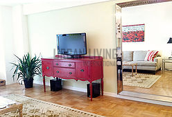 Apartment Midtown West - Living room