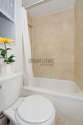 Apartment Hell's Kitchen - Bathroom