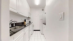 Apartment Theatre District - Kitchen