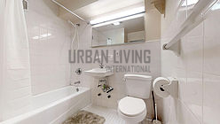 Apartment Midtown East - Bathroom