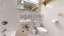 Apartment Midtown East - Bathroom