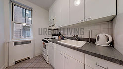 Apartment Theatre District - Kitchen