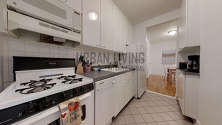 Apartment Theatre District - Kitchen