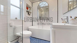 House Flatbush - Bathroom