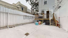 House Flatbush - Yard