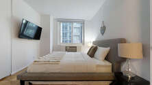 Apartment Theatre District - Bedroom 