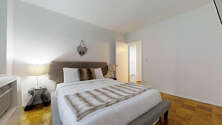 Apartment Theatre District - Bedroom 