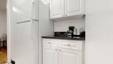 Apartment Theatre District - Kitchen